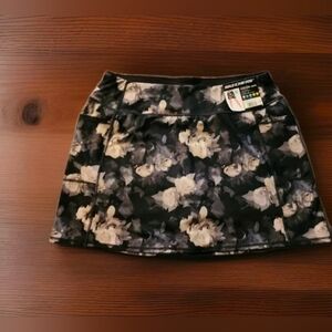 Skechers Go Luxe High Waisted Black and Gray Floral Skort 4Way Stretch XL